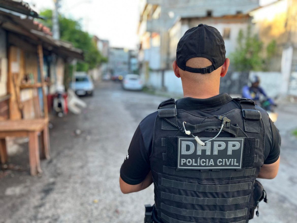 mulher-suspeita-de-tentativa-de-homicidio-e-golpes-financeiros-e-presa-em-salvador