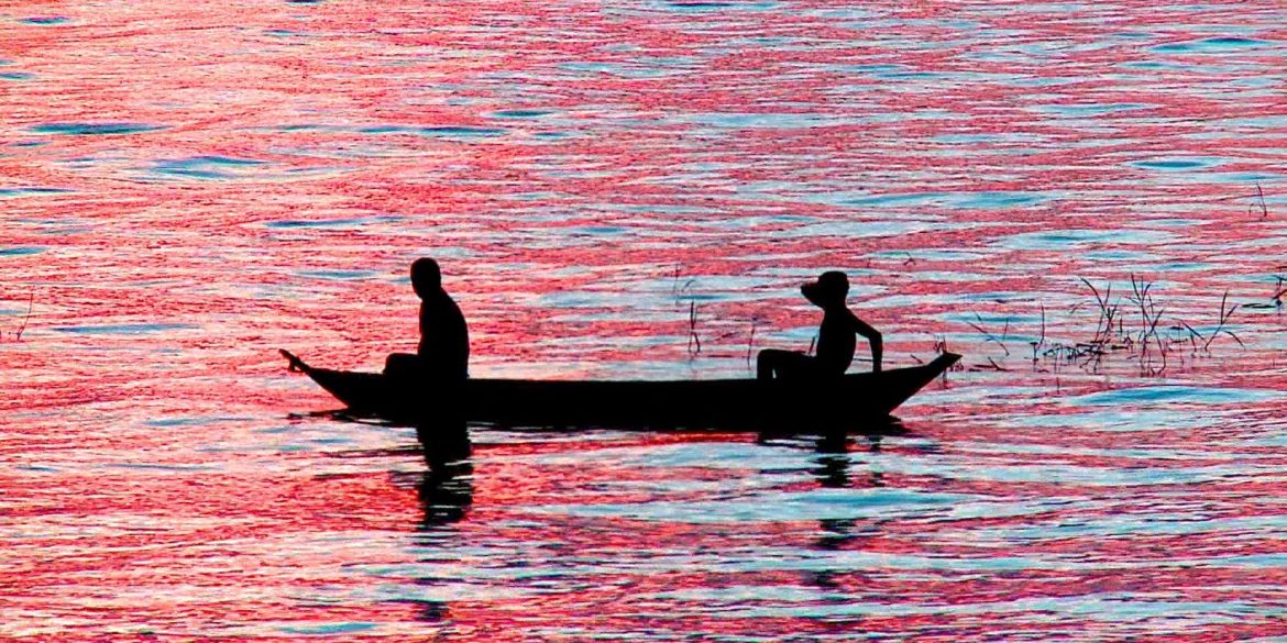 apos-mobilizacao-indigena,-governo-suspende-dragagem-do-rio-tapajos